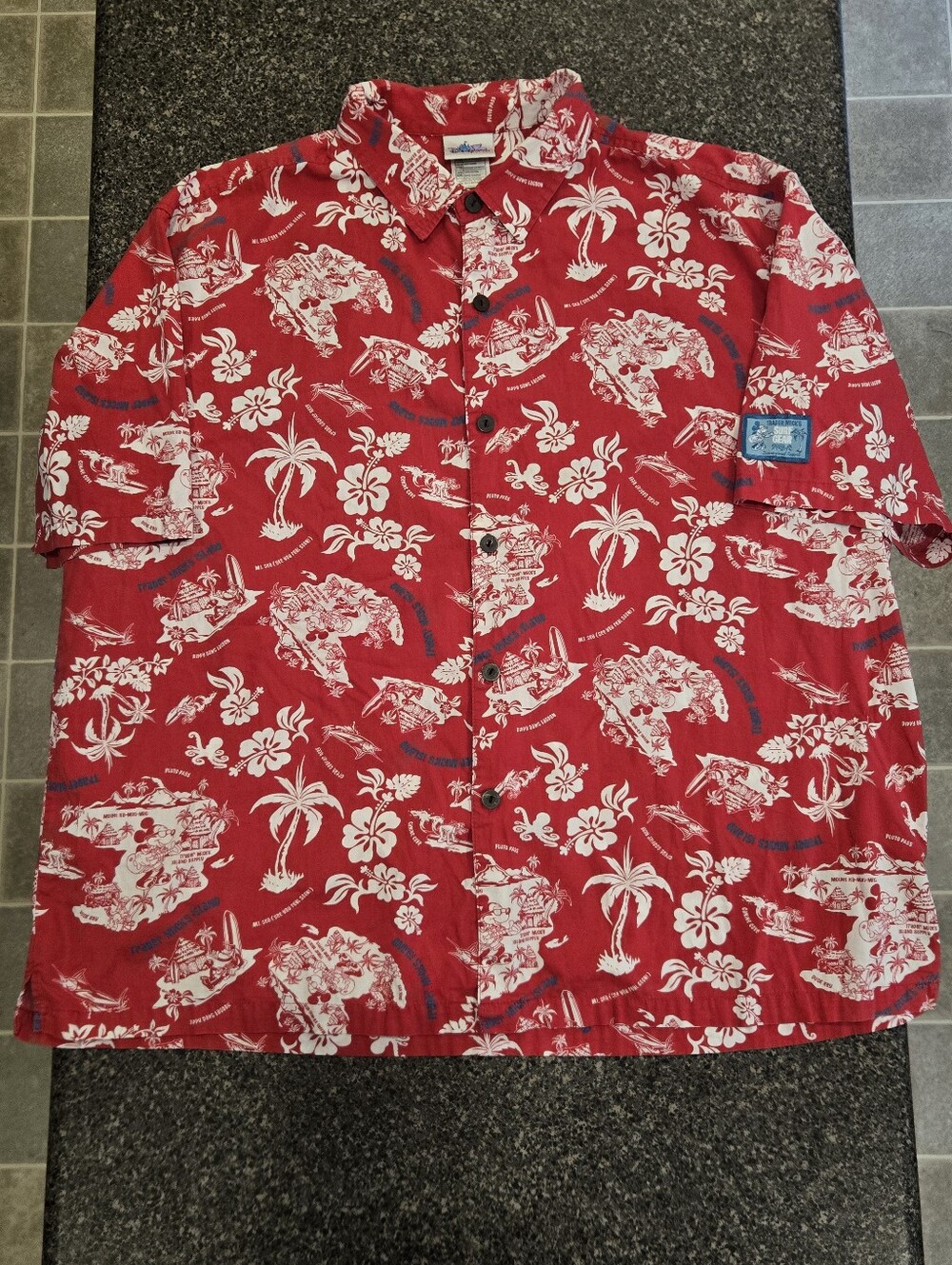 Disneyland Resort Trader Mickey’s Surf Gear Hawaiian Shirt XXL Red